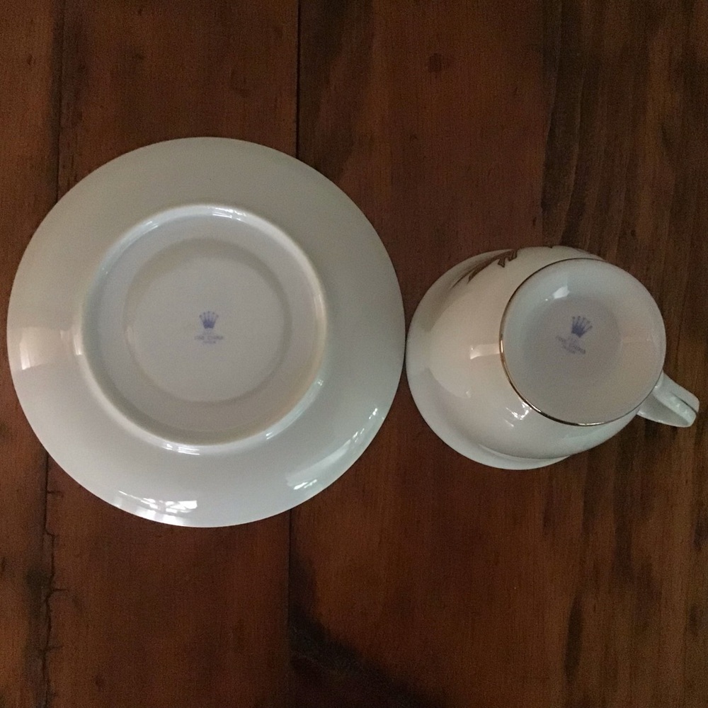 40th AnniversaryTea Cup and Saucer Set - Picture 3 of 4